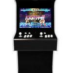 Vue de face de la borne d’arcade R-LEVEL avec commandes deux joueurs et front du haut écrit RESTART