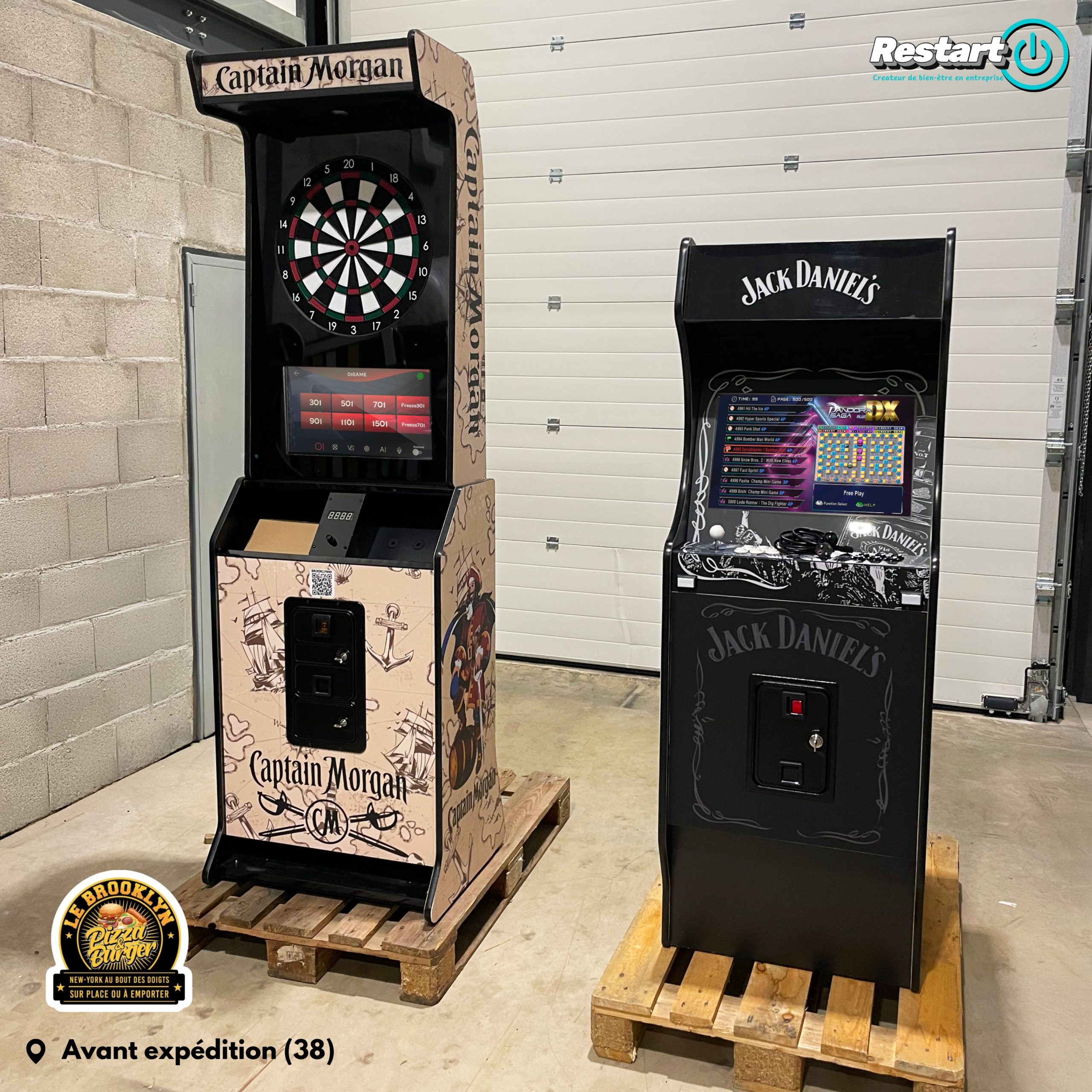 Borne de fléchettes Captain Morgan et borne d’arcade Jack Daniel’s personnalisées pour Le Brooklyn
