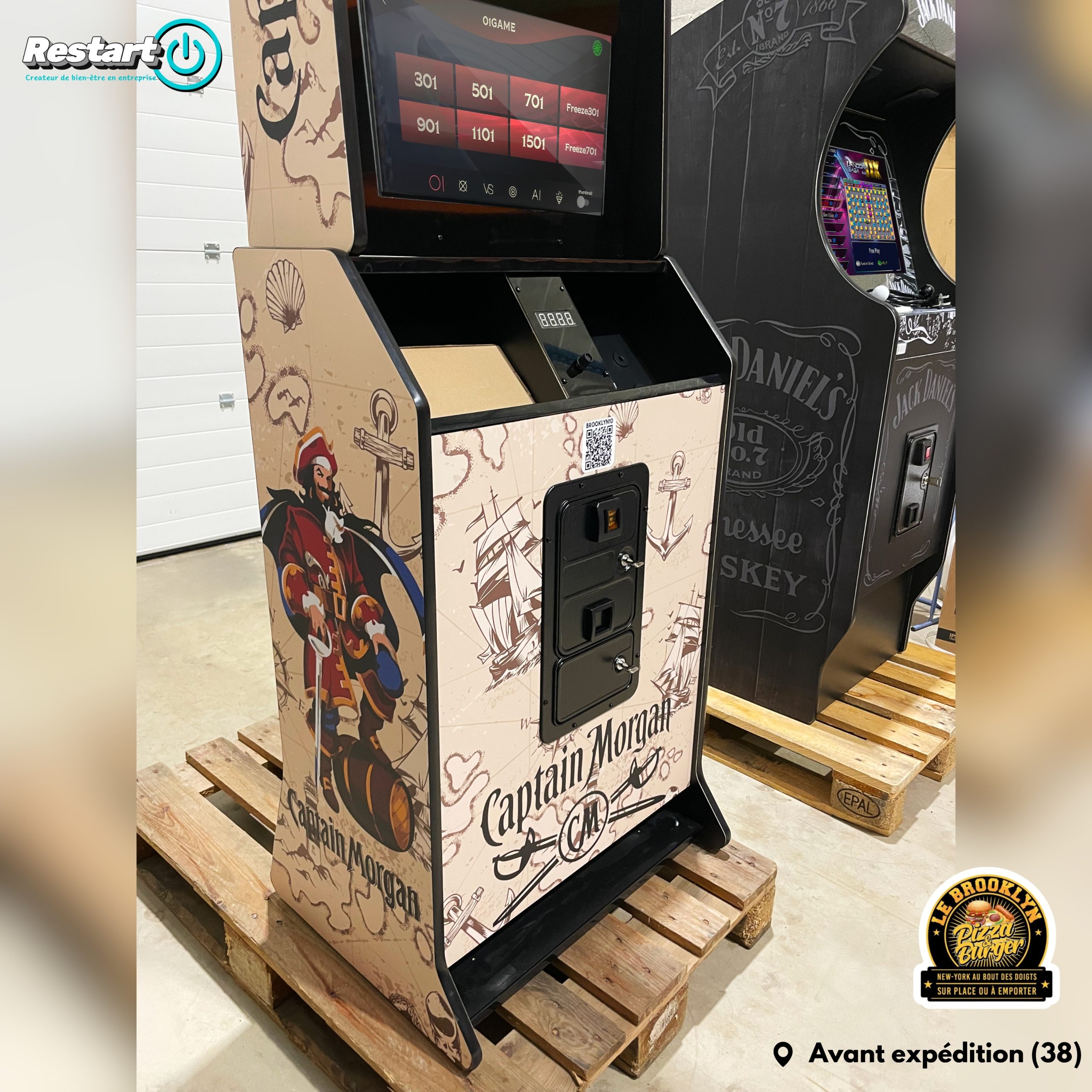 Borne de fléchettes interactive personnalisée sur le thème Captain Morgan pour le restaurant Le Brooklyn